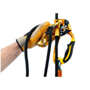 Карабинер Petzl Rollclip A Triact-Lock