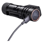 Мощен челник Fenix HM71R