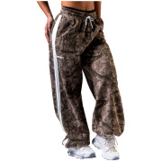 Дамски анцуг Nebbia Oversized sweatpants Power светлокафяв LIGHT BROWN CAMO
