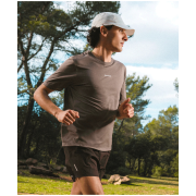 Шапка с козирка Salomon Shakeout Cap
