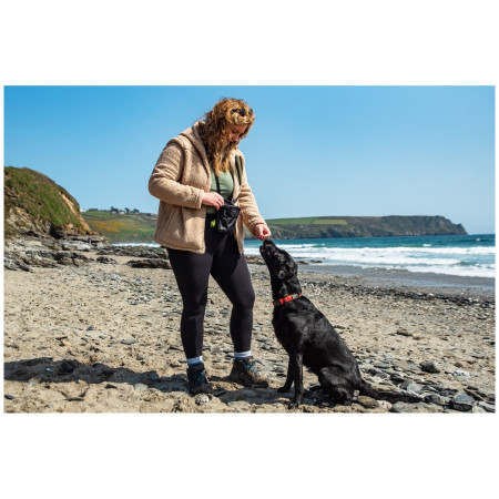 Държач за лакомства Mountain Paws Dog Snack Pack