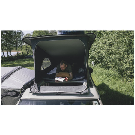 Надуваем дюшек Outwell Highway Pop Top Air 120