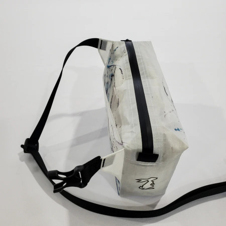 Чанта за кръста High Tail Designs Fanny Pack v1.5 Curious Hawk