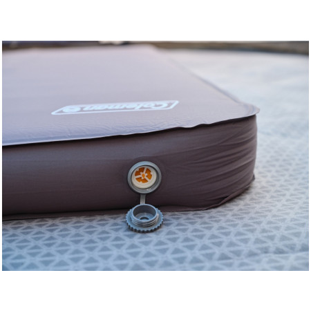 Самонадуваема постелка Coleman Supercomfort 12 double