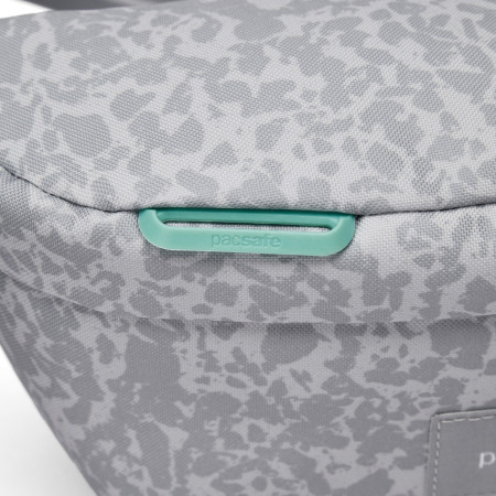Чанта за кръста Pacsafe GO sling pack