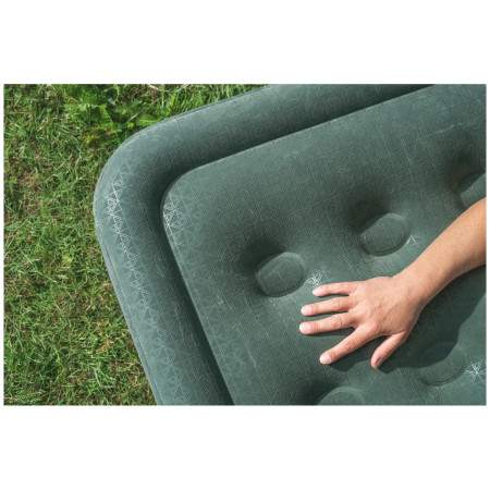 Надуваем дюшек Outwell Excellent King