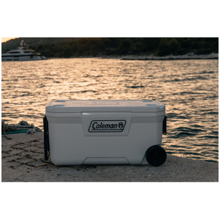 Хладилна кутия Coleman 100QT Wheeled Marine Cooler