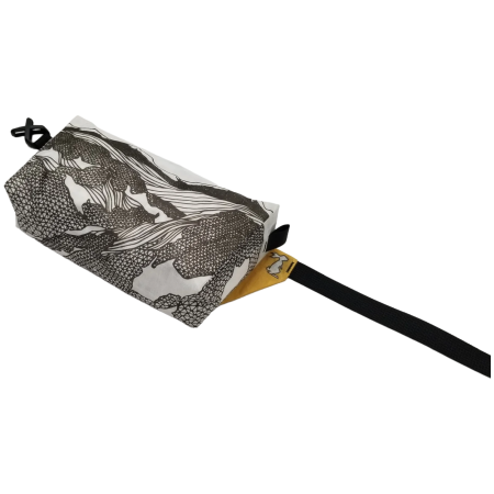 Чанта за кръста High Tail Designs Fanny Pack Low Poly бял / черен Low Poly