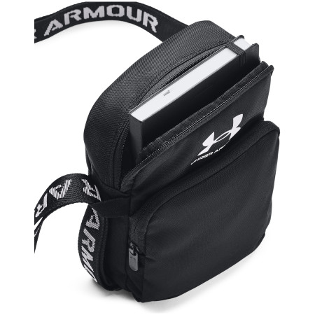 Чанта през рамо Under Armour Loudon Crossbody черен Black/Black/White