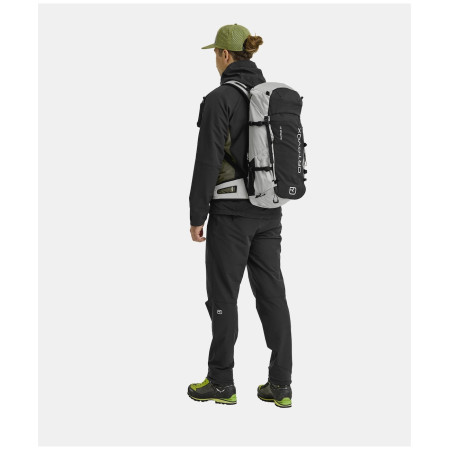 Туристическа раница Ortovox Traverse Pure 30