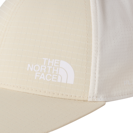 Шапка с козирка The North Face Summer Lt Trucker