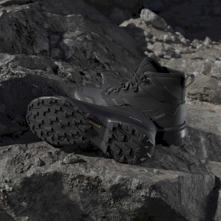 Мъжки туристически обувки Adidas Skychaser Ax5 Mid Gtx Clima