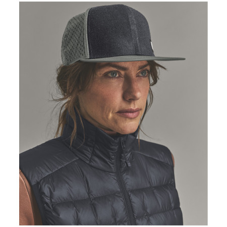 Шапка с козирка Ortovox Logo Air Trucker Cap