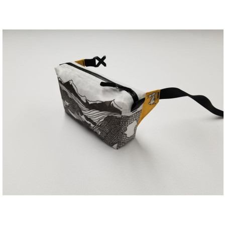 Чанта за кръста High Tail Designs Fanny Pack Low Poly