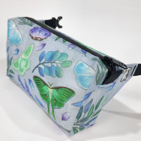 Чанта за кръста High Tail Designs Fanny Pack Nocturna