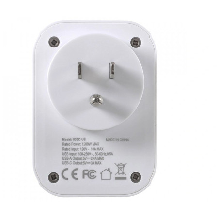 Адаптор LifeVenture World to US Travel Adaptor