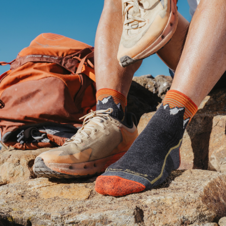 Мъжки чорапи Darn Tough M Hiker Quarter Midweight With Cushion