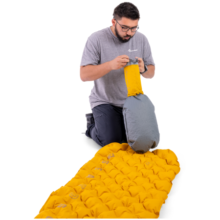 Надуваема постелка Sea to Summit Ultralight XR Insulated Mat Small