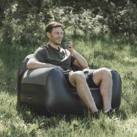 Надуваем фотьойл Easy Camp Maple Arm Chair