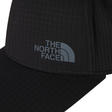 Шапка с козирка The North Face Summer Lt Trucker
