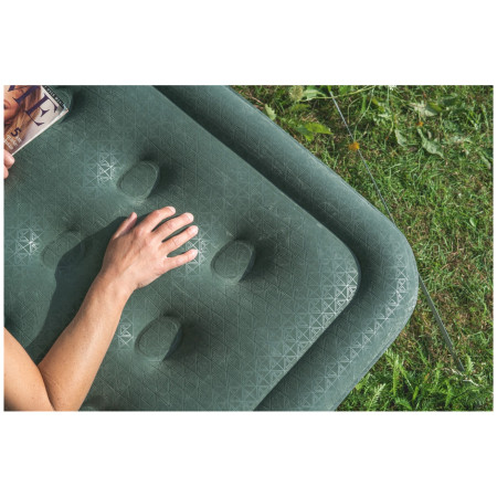 Надуваем дюшек Outwell Excellent Single