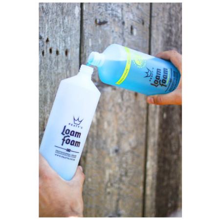 Почистващо средство Peaty´s Loamfoam Concentrate Cleaner 1 L