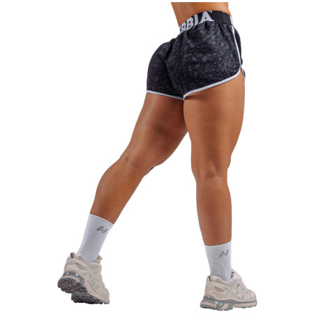 Дамски къси панталони Nebbia Leopard Training Shorts Primal черен BLACK LEOPARD