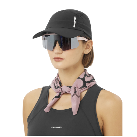 Шапка с козирка Salomon Shakeout Cap