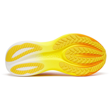 Мъжки обувки за бягане Saucony Triumph 24