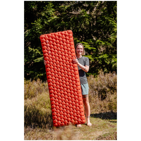 Надуваема постелка Warg Atom Flat