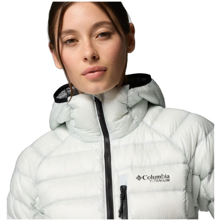 Дамско пухено яке Columbia Arctic Crest Down Hooded Jacket