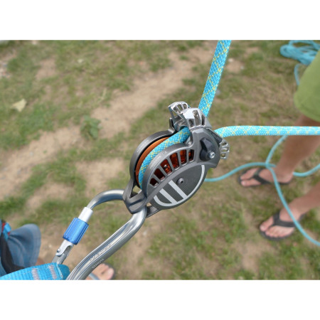 Полуавтоматичен осигурител Wild Country Revo