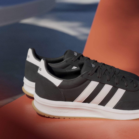 Дамски обувки Adidas Run 70S 2.0
