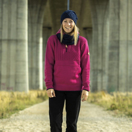 Плетена шапка от мериносана вълна Kama A150