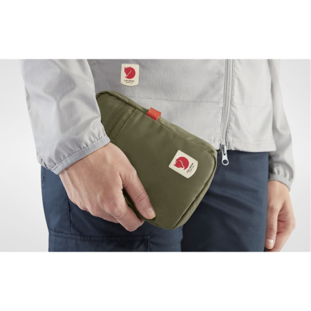 Чантичка за през рамо Fjällräven High Coast Pocket