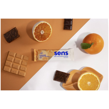 Бар с брашно от щурци Sens Тъмен шоколад и портокал