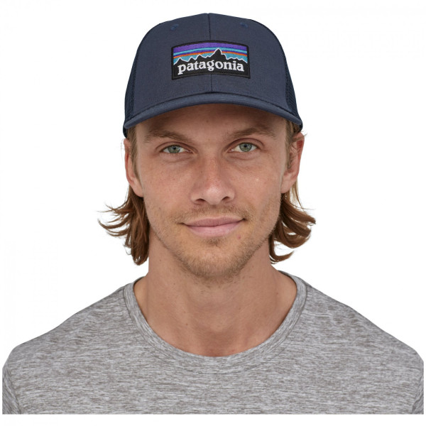 Шапка с козирка Patagonia P-6 Logo Trucker Hat