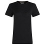 черен